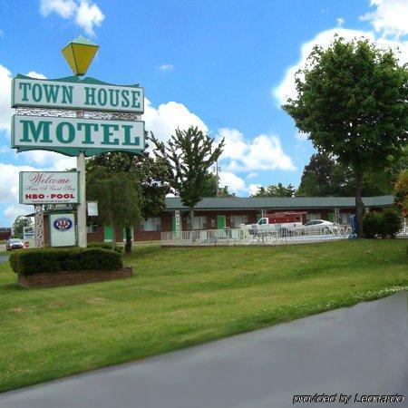 Town House Motel テューペロ エクステリア 写真